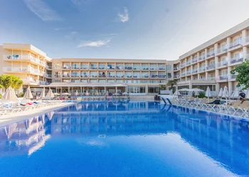 8T Spanien / Balearen / Menorca Hotel Minura Sur Menorca**** / San Lluis